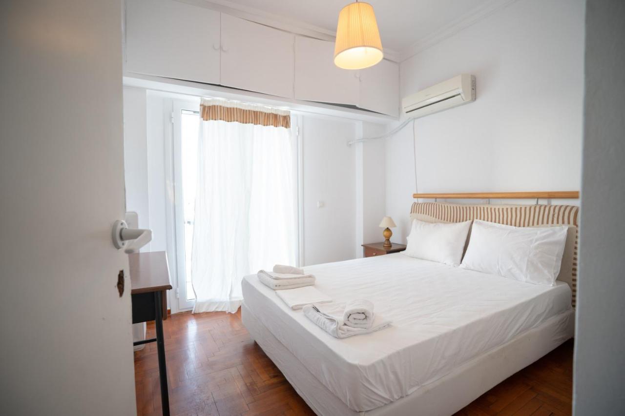 Dimotiko Theatro Metro St. 1 Bedroom 4 Pers. Flat Piraeus Exterior photo
