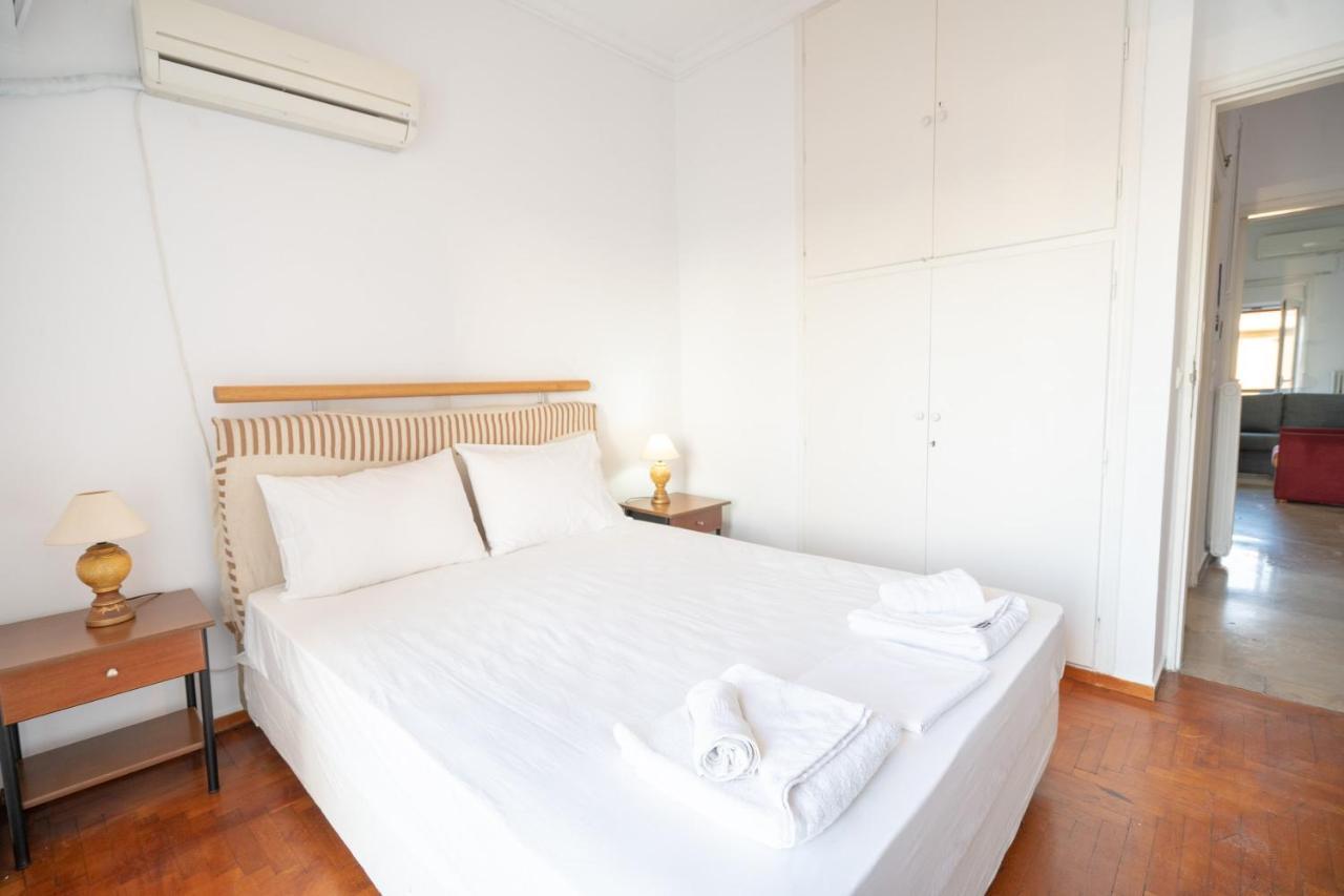 Dimotiko Theatro Metro St. 1 Bedroom 4 Pers. Flat Piraeus Exterior photo