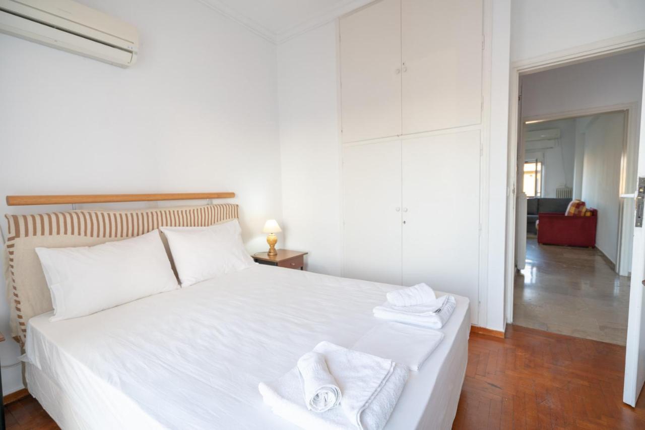 Dimotiko Theatro Metro St. 1 Bedroom 4 Pers. Flat Piraeus Exterior photo